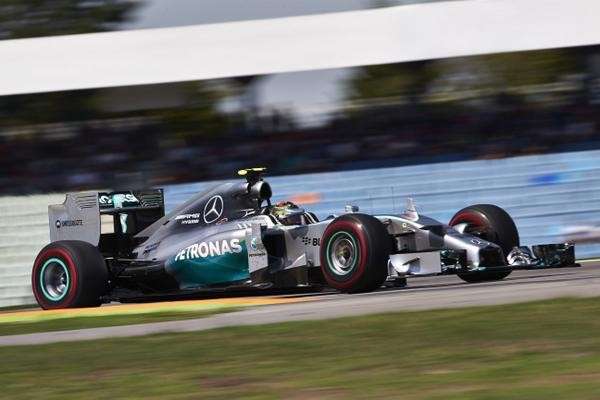 Rosberg garante pole em GP da Alemanha de F&oacute;rmula 1; Massa larga em 3&ordm;