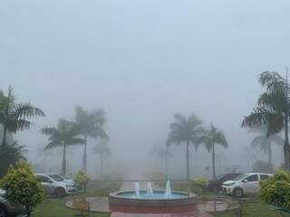 Neblina em dia chuvoso hoje na Linha Internacional entre Ponta Porã e Pedro Juan Caballero (Foto: Lucimar Couto)