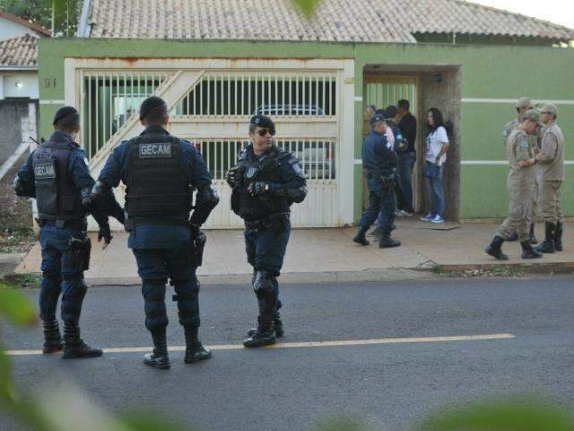 Oficial da PM que matou marido com dois tiros &eacute; ouvida na corregedoria