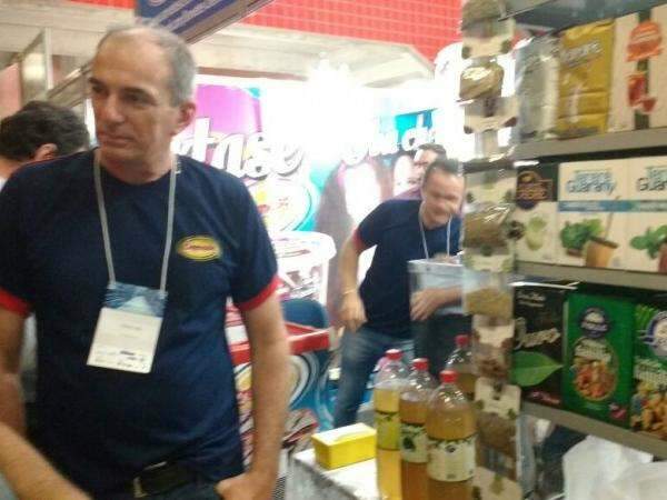 Refrigerante de erva mate e palestra foram novidades em feira de neg&oacute;cios