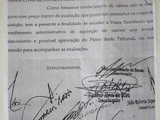 Reprodução de trecho da carta em que magistrados questionam compra de Shopping 26 de Agosto (Foto: Marcos Ermínio)
