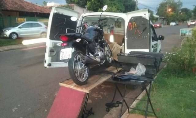 Mec&acirc;nico aceita &#039;sugest&atilde;o&#039; de cliente e cria oficina m&oacute;vel de motos