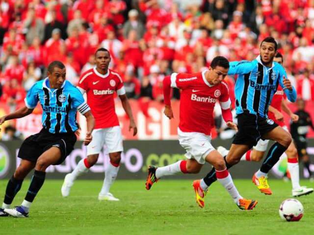  Inter bate Gr&ecirc;mio e conquista segundo turno do Gauch&atilde;o 2012
