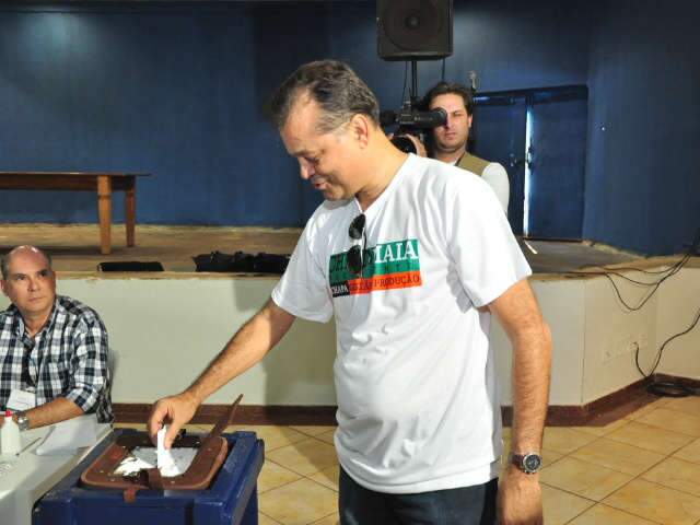  Vota&ccedil;&atilde;o na Acrissul come&ccedil;a com &acirc;nimos exaltados e pedidos de impugna&ccedil;&atilde;o