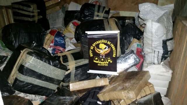 Caminhonete com placas do Paraguai &eacute; apreendida com 640 kg de maconha