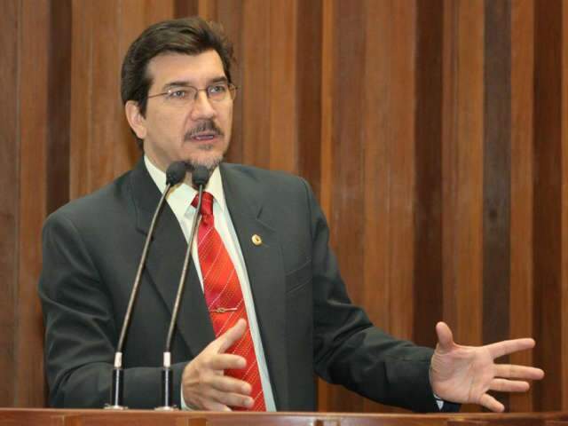  Deputado reclama de valor de taxa de inscri&ccedil;&atilde;o para concurso de professores