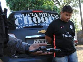 Felipe foi preso pelo Batalhão de Choque no Aero Rancho na madrugada deste sábado. (Foto: Marina Pacheco)
