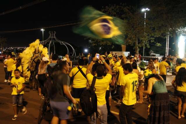 Torcedores n&atilde;o se animam com vit&oacute;ria e Afonso Pena fica vazia