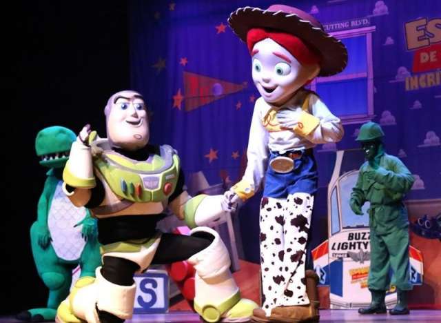 Musical do Toy Story traz personagens queridos para o palco do Glauce Rocha