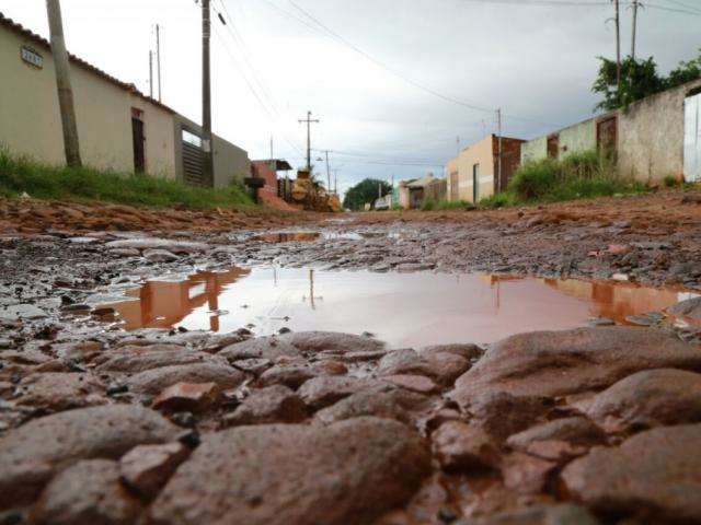 Obra de pavimenta&ccedil;&atilde;o em ruas do Aero Rancho vai durar seis meses