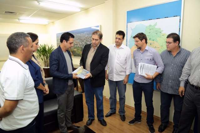 Bernal encaminha &agrave; C&acirc;mara or&ccedil;amento de 2016; 5,94% menor que o deste ano