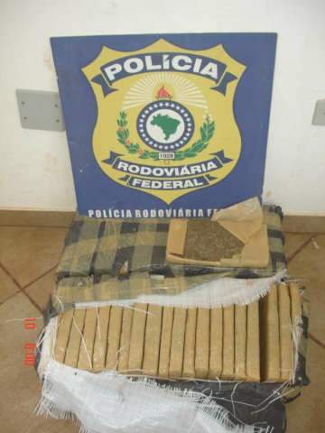  Em menos de 24 horas, PRF apreende dois adolescentes com maconha