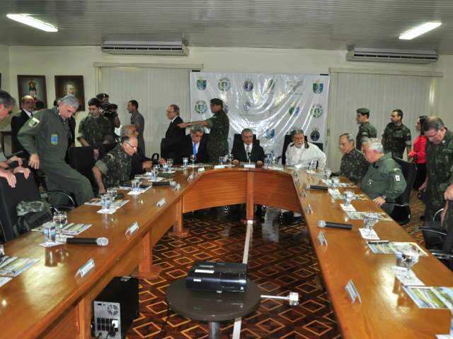  Opera&ccedil;&atilde;o do Ex&eacute;rcito j&aacute; interceptou pelo menos 25 avi&otilde;es suspeitos