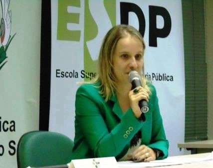 Homens agridem e at&eacute; matam, mas culpam mulheres pela viol&ecirc;ncia, diz defensora