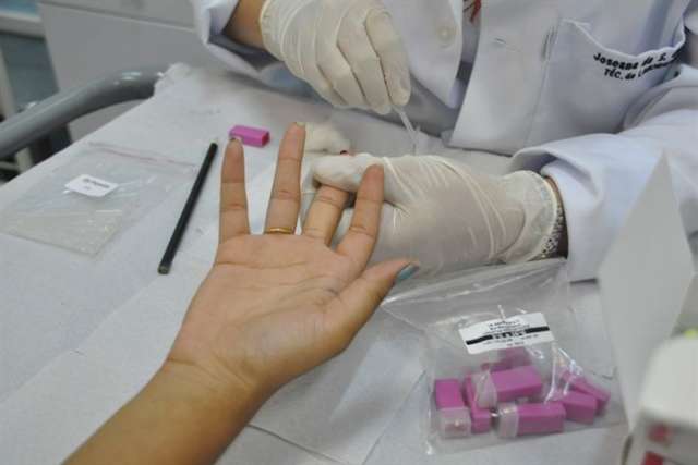 Sa&uacute;de promove a partir de 2&ordf; feira a&ccedil;&atilde;o contra sif&iacute;lis que inclui teste r&aacute;pido 