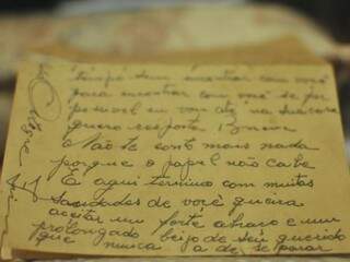 &quot;Nunca há de separar&quot;. Foi assim que Leonildo assinou todas as cartas e bilhetes trocados durate 56 anos.  (Foto: Alcides Neto)