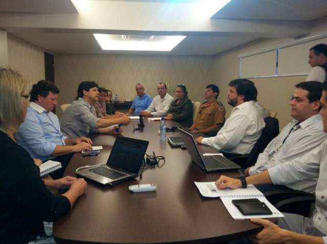 Duarte discute tarifa e cancelamento de voos da Azul para Corumb&aacute;