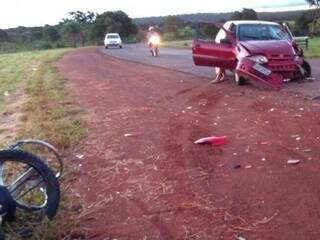 Motociclista de 49 anos morreu no local do acidente (Foto: Edição de Notícias)
