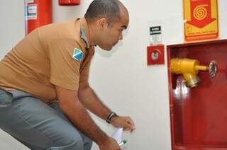 Bombeiros durante fiscalização para o Carnaval do ano passado, que será repetida este ano, em meio a clima de preocupação após tragédia no RS. (Foto: Arquivo)