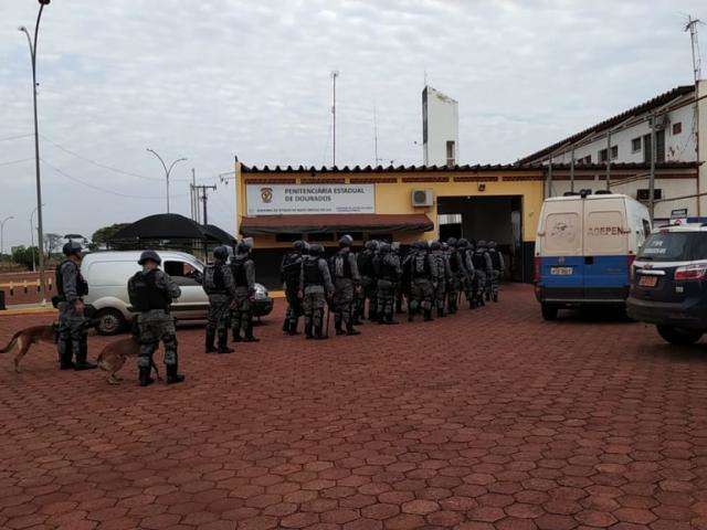 Penitenci&aacute;ria passa por pente-fino quatro dias ap&oacute;s amea&ccedil;a de rebeli&atilde;o