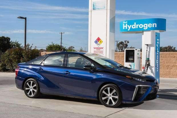 Toyota quer vender mais de 5,5 milhões de veículos eletrificados até 2030