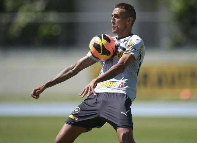 Botafogo busca vaga para 2&ordf; fase diante do Sobradinho, em Volta Redonda