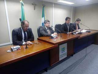 Deputados reunidos na sessão da CCJ (Foto: Leonardo Rocha)