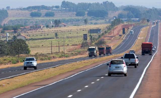  No feriado prolongado mais de 200 mil ve&iacute;culos devem circular pela BR-163