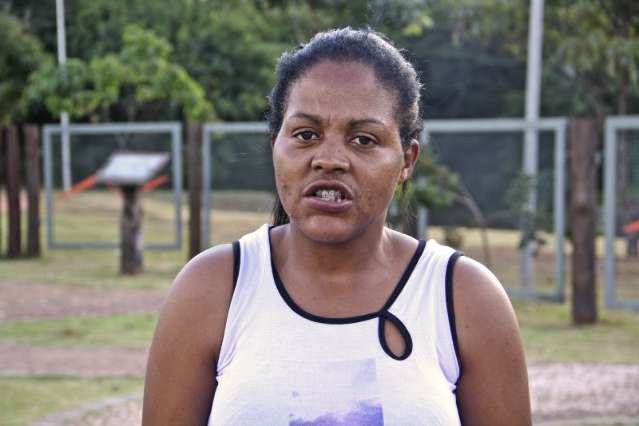Mulher foge da viol&ecirc;ncia dom&eacute;stica e sonho de vida nova cai com racismo