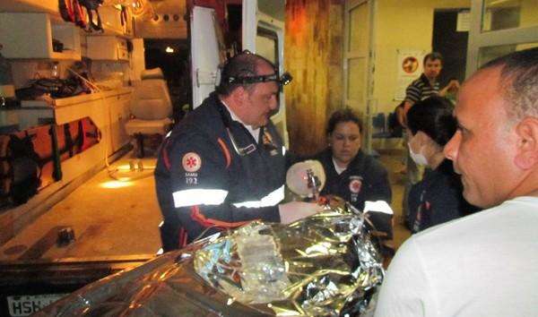 Adolescente suspeito de matar irm&atilde;o &eacute; linchado por vizinhos 