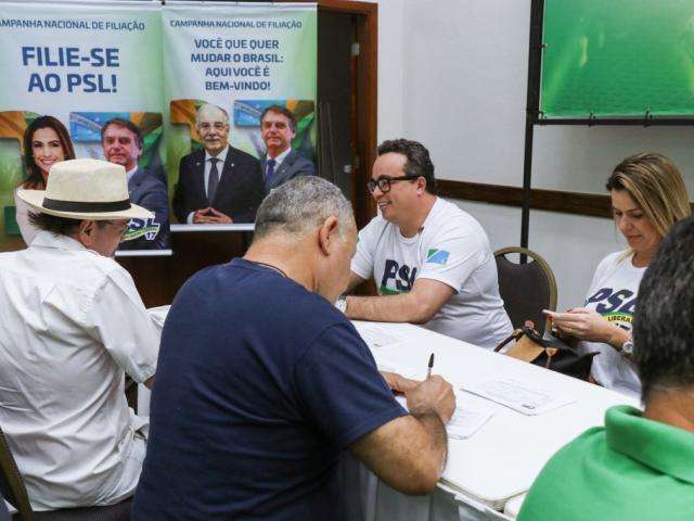 PSL busca novas lideran&ccedil;as e aposta em deputado para prefeitura