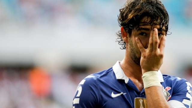 Corinthians e Portuguesa se enfrentam neste m&ecirc;s pelo Brasileiro no Moren&atilde;o