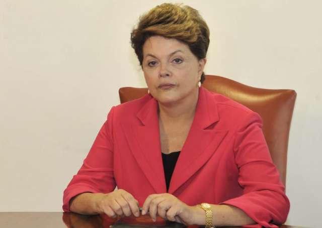 Dilma fala que nenhum governo realizou enfrentamento t&atilde;o duro &agrave; corrup&ccedil;&atilde;o