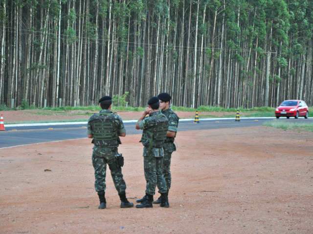  Fronteira ter&aacute; Ex&eacute;rcito de volta para evitar contrabando de gado paraguaio
