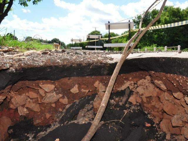 Prefeito e secret&aacute;rio v&atilde;o vistoriar obras na J&uacute;lio de Castilhos