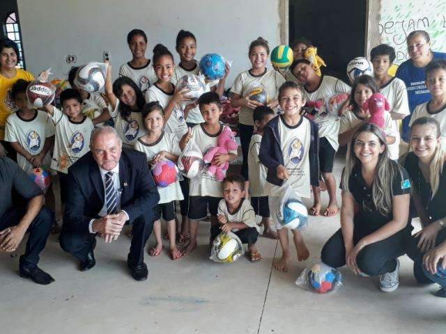Projeto entrega presentes para crian&ccedil;as de 4 institui&ccedil;&otilde;es carentes