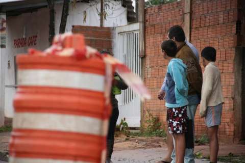 Motociclista morre ao colidir em cone de sinalização de obra na Guaicurus