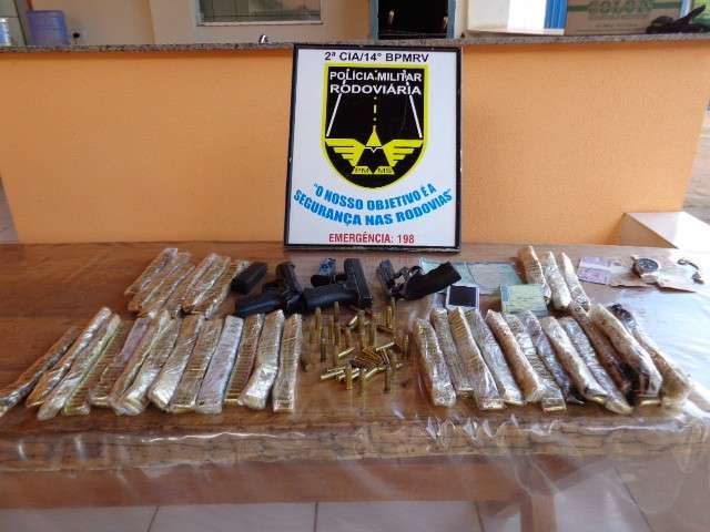 Preso em flagrante, jovem comprou armamento no Paraguai e ia revender em BH