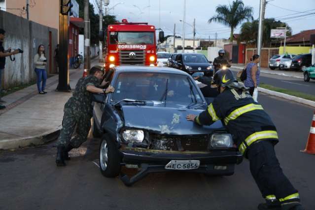 Ponto cr&iacute;tico registra mais um acidente e motoristas alegam inoc&ecirc;ncia