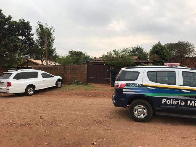 Homem &eacute; executado por pistoleiros na casa da namorada, 4&ordf; morte na semana