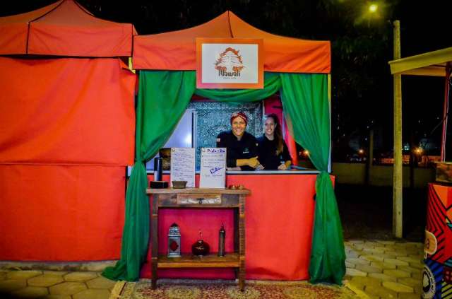 Food Park j&aacute; tem at&eacute; op&ccedil;&atilde;o &aacute;rabe com card&aacute;pio simples e receitas de fam&iacute;lia 