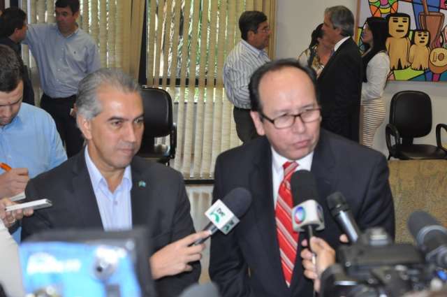  Reinaldo e embaixador do Paraguai discutem Rota Bioce&acirc;nica e sanidade animal 