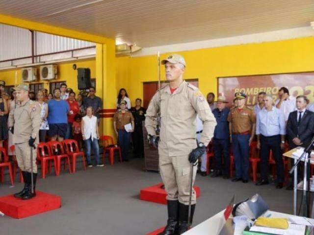 Reinaldo destaca investimentos durante troca de comando do Corpo de Bombeiros