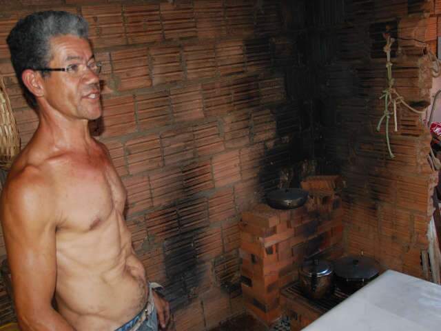  Brincadeira de crian&ccedil;a de 7 anos termina em inc&ecirc;ndio no Parque do Sol