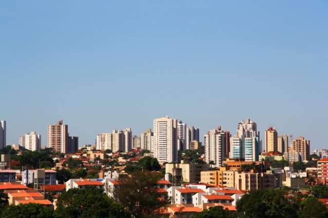 Apesar de madrugada fria, segunda-feira ter&aacute; sol firme &agrave; tarde em MS