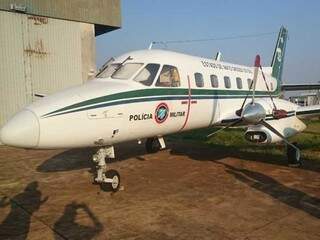 Modelo Bandeirantes EMB 110, da Embraer, leiloado pelo governo em novembro passado, por R$ 251,8 mil (Foto: Governo do Estado)