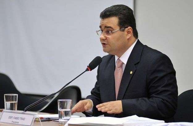 Em dia de vota&ccedil;&atilde;o, F&aacute;bio Trad defende divis&atilde;o justa de royalties 
