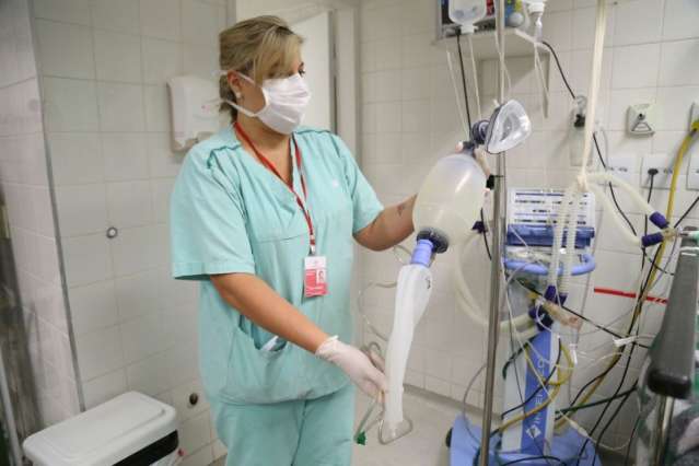 Com proibi&ccedil;&atilde;o a respirador manual, Santa Casa instala 16 pontos de oxig&ecirc;nio