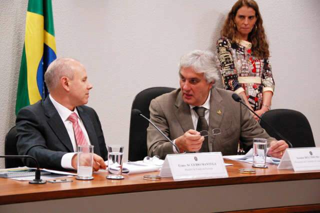 Delc&iacute;dio diz que Governo quer crescimento com controle da infla&ccedil;&atilde;o 