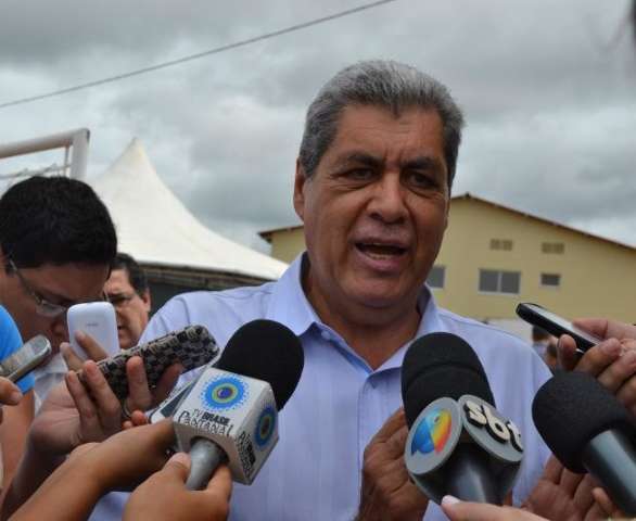 Andr&eacute; cita entrega de obras nos &uacute;ltimos 36 dias de mandato